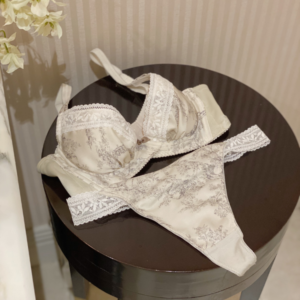 プレミアムハピネス　トワルシルキーベージュ